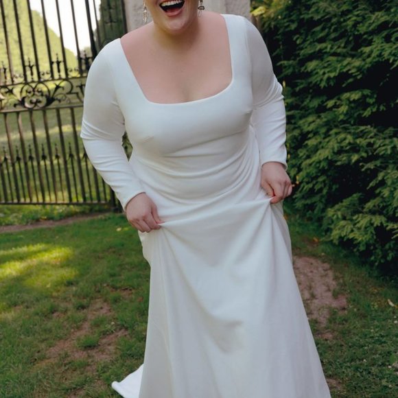 Jenny Yoo Sabel Wedding Gown Size 2 and 6 Crepe Long Sleeve - Picture 9 of 11